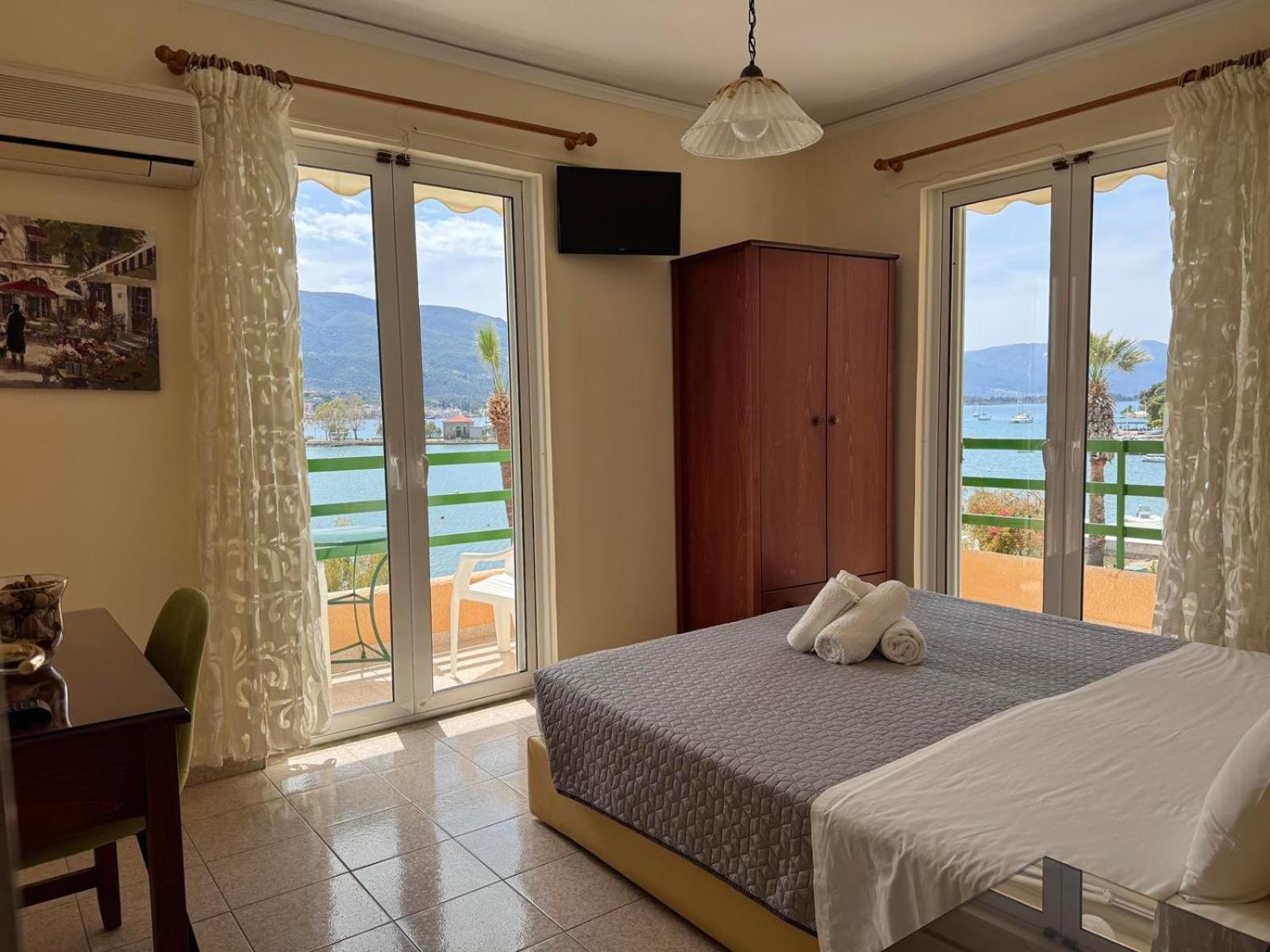 Matrona Apartments Poros Town Buitenkant foto