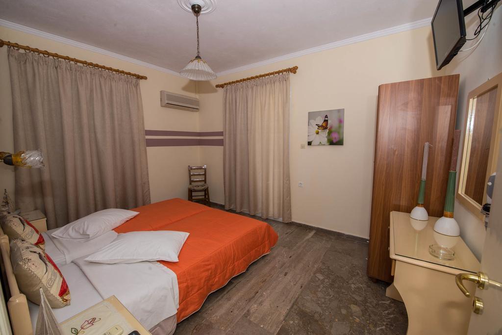 Matrona Apartments Poros Town Buitenkant foto