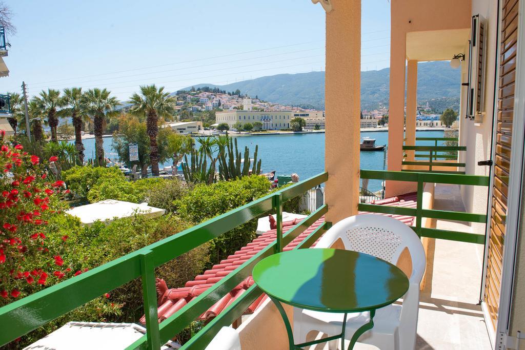 Matrona Apartments Poros Town Buitenkant foto